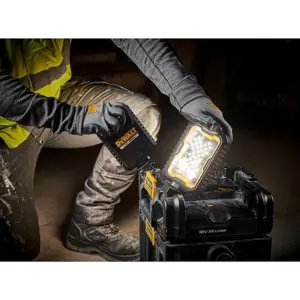 svjetiljka-za-radnu-kutiju-dewalt-toughsystem-20-lighting-bo-27742-wlononwcrbwhy.webp
