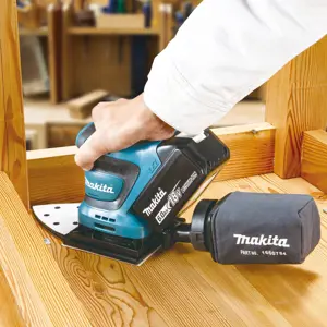szlifierka-oscylacyjna-bez-aku-18v-dbo480z-makita-17057-nakmakosc0002.webp