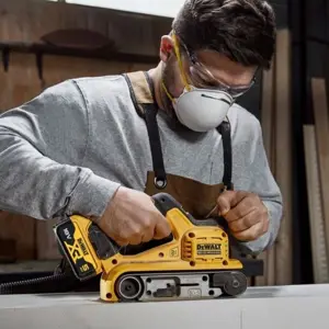 szlifierka-tasmowa-18v-dcw220nt-dewalt-47241-nakdewska0022.webp