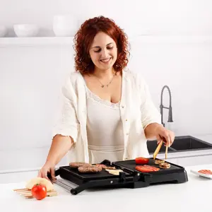 taurus-bistro-essential-2600w-meat-and-burger-grill-3009-agdtaugre0004.webp