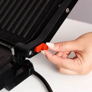 taurus-bistro-essential-2600w-meat-and-burger-grill-8779-agdtaugre0004.webp