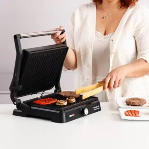 taurus-bistro-essential-2600w-meat-and-burger-grill-98523-agdtaugre0004.webp