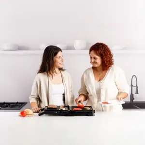 taurus-bistro-essential-2600w-meat-and-burger-grill-99133-agdtaugre0004.webp