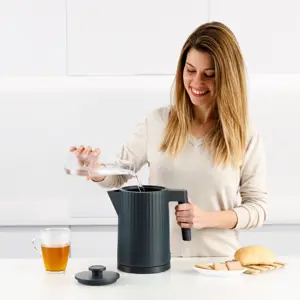 taurus-jonic-tea-electric-kettle-17-l-2200-w-25868-agdtaucze0004.webp