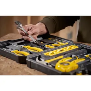 tool-set-28piece-in-a-case-29790-wlononwcrjarn.webp