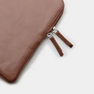 trunk-14-macbook-pro-sleeve-59006-wlononwcrntx2.webp
