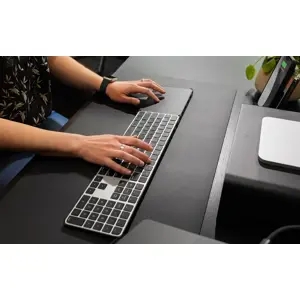 twelve-south-ts-2258-mouse-pad-gaming-mouse-pad-black-62673-wlononwcrnweb.webp