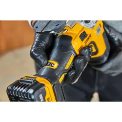 ubodna-pila-dewalt-dcs335n-xj-bezicna-bez-baterije-i-punjaca-16027-wlononwcrchje.webp
