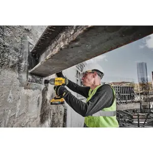 udaraljka-dewalt-18v-xr-impact-wrench-12-2x5ah-ps-s-dva-akum-11003-wlononwcrcxj5.webp
