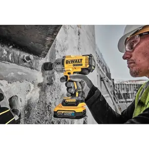udaraljka-dewalt-18v-xr-impact-wrench-12-2x5ah-ps-s-dva-akum-12568-wlononwcrcxj5.webp