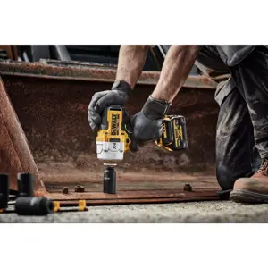 udarni-kljuc-dewalt-12-1626nm-tstak-18v-xr-18v-1626nm-tstak-67993-wlononwcrbpwt.webp