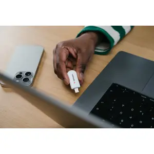 verbatim-plectra-usb-c-flash-drive-white-512gb-2781-wlononwcrji72.webp