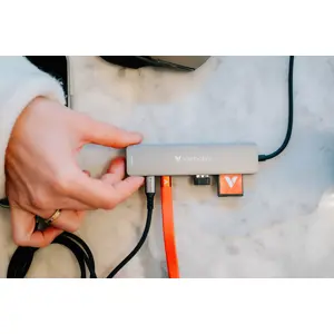 verbatim-usb-c-essentials-multiport-hub-7-ports-hdmi-usb-c-u-1888-wlononwcrjid5.webp