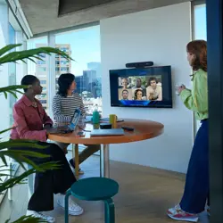video-bar-poly-studio-r30-usb-26054-wlononwcrcmhu.webp
