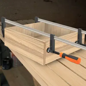 vonhaus-13-piece-set-of-f-joinery-clamps-94411-e0014482.webp