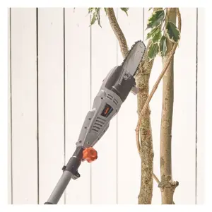 vonhaus-electric-chainsaw-and-scissors-for-shrubs-25749-e0014595.webp