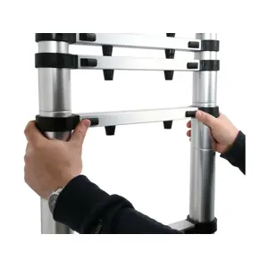 vorel-ladder-alum-telescope-38m-13c-15036-wlononwcrbplt.webp