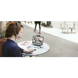 web-kamera-logitech-c930e-poslovna-14790-mullogkam0076.webp