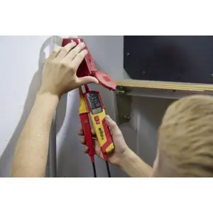 wiha-45217-voltage-tester-screwdriver-red-yellow-61393-wlononwcrgaha.webp