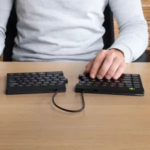 wireless-keyboard-wrl-compact-breakblack-rgosbukwlbl-r-go-to-5301-wlononwcrimir.webp