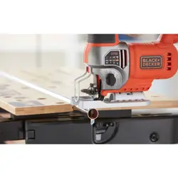 wyrzynarka-bes610-qs-blackdecker-72658-nakbdewyr0001.webp