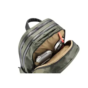 xd-design-backpack-bobby-explore-olive-pn-p705917-16158-bagxddple0049.webp