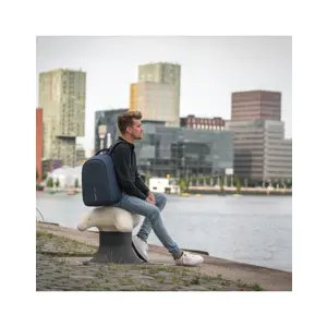 xd-design-backpack-bobby-hero-regular-navy-p705295-30235-wlononwcroehr.webp