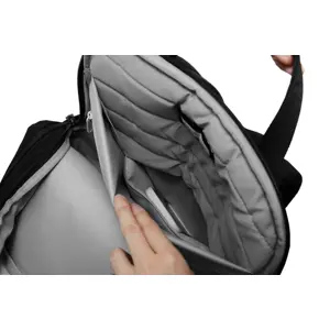 xd-design-backpack-bobby-soft-tote-grey-p7063019-46702-bagxddple0090.webp