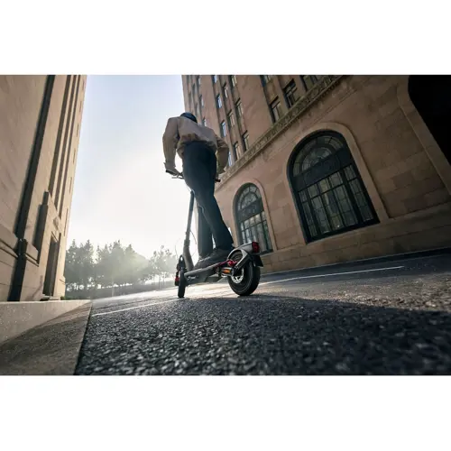 elektricni-romobil-segway-ninebot-f3-pro-e-10-domet-do-70-km-9560-108168.webp