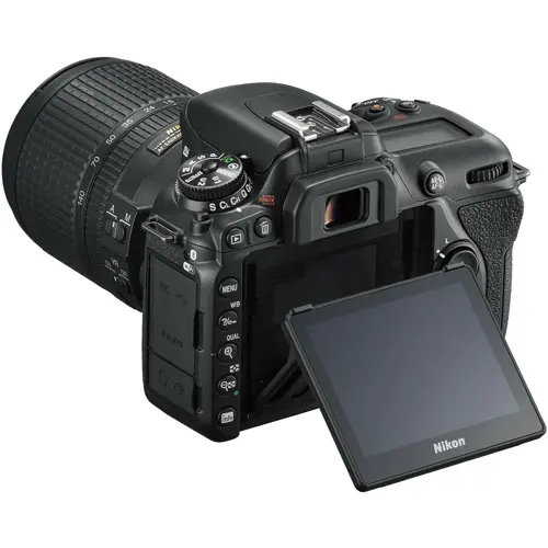 fotoaparat-nikon-d7500-kit-18-140vr-71313-39841.webp