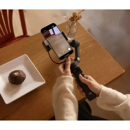 gimbal-stabilizator-dji-osmo-mobile-7p-10465-101631rn.webp