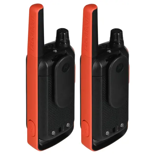 motorola-t82-twin-pack-two-way-radio-16-channels-blackorange-48938-radmotkro0019.webp