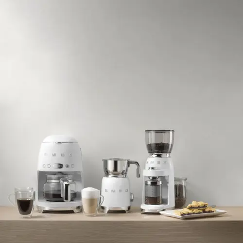smeg-50s-style-drip-filter-coffee-machine-dcf02wheu-white-20476-wlononwcrjfkz.webp