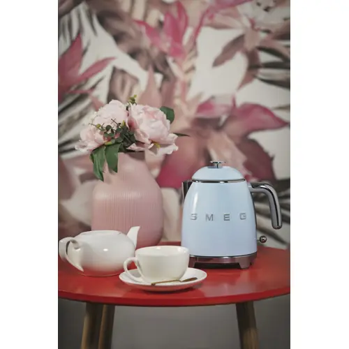 smeg-50s-style-kettles-klf05pbeu-pastel-blue-62475-wlononwcrjet5.webp